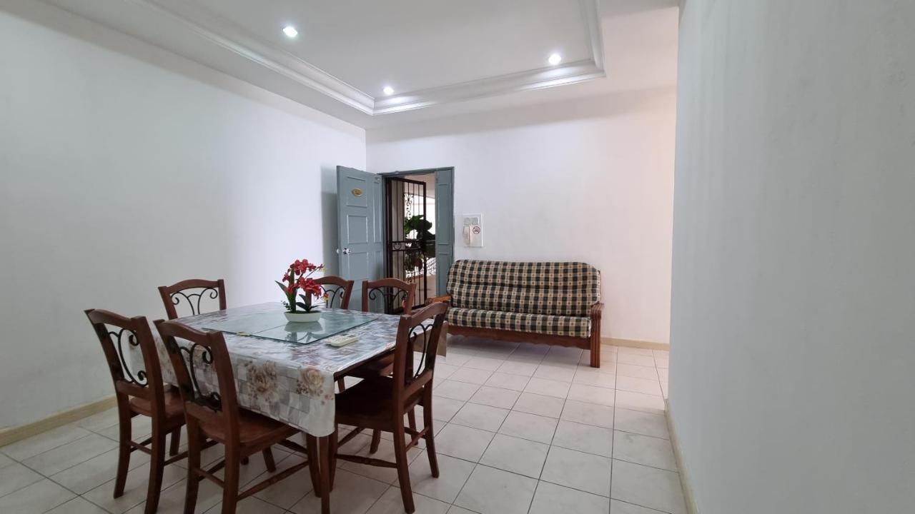 Kenyalang Emerald Riverine Resort Homestay Kuching Extérieur photo